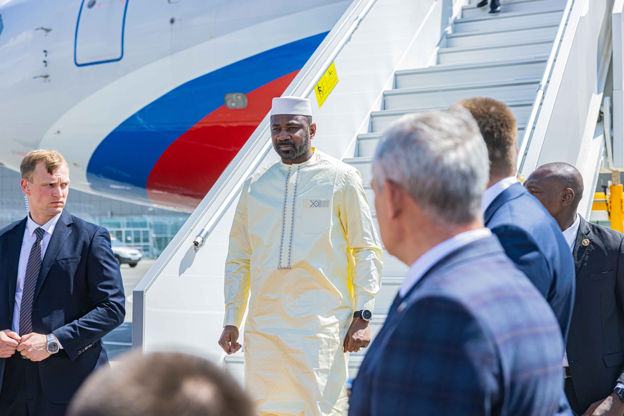 En images,  l’arrivée du Président de la Transition à Kazan
